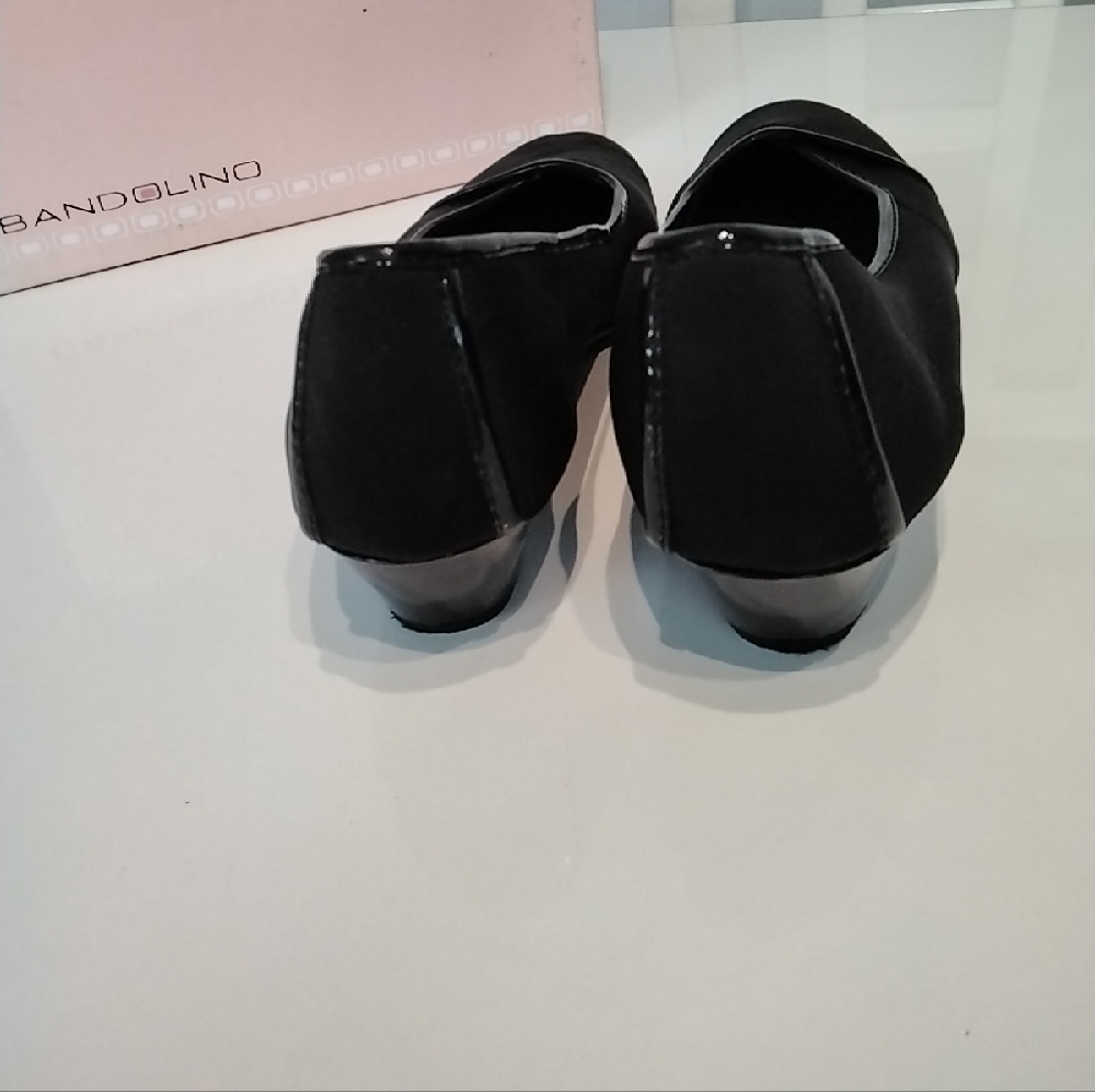 Bandolino Women's Black Wedge Shoes - Picture 4 of 11